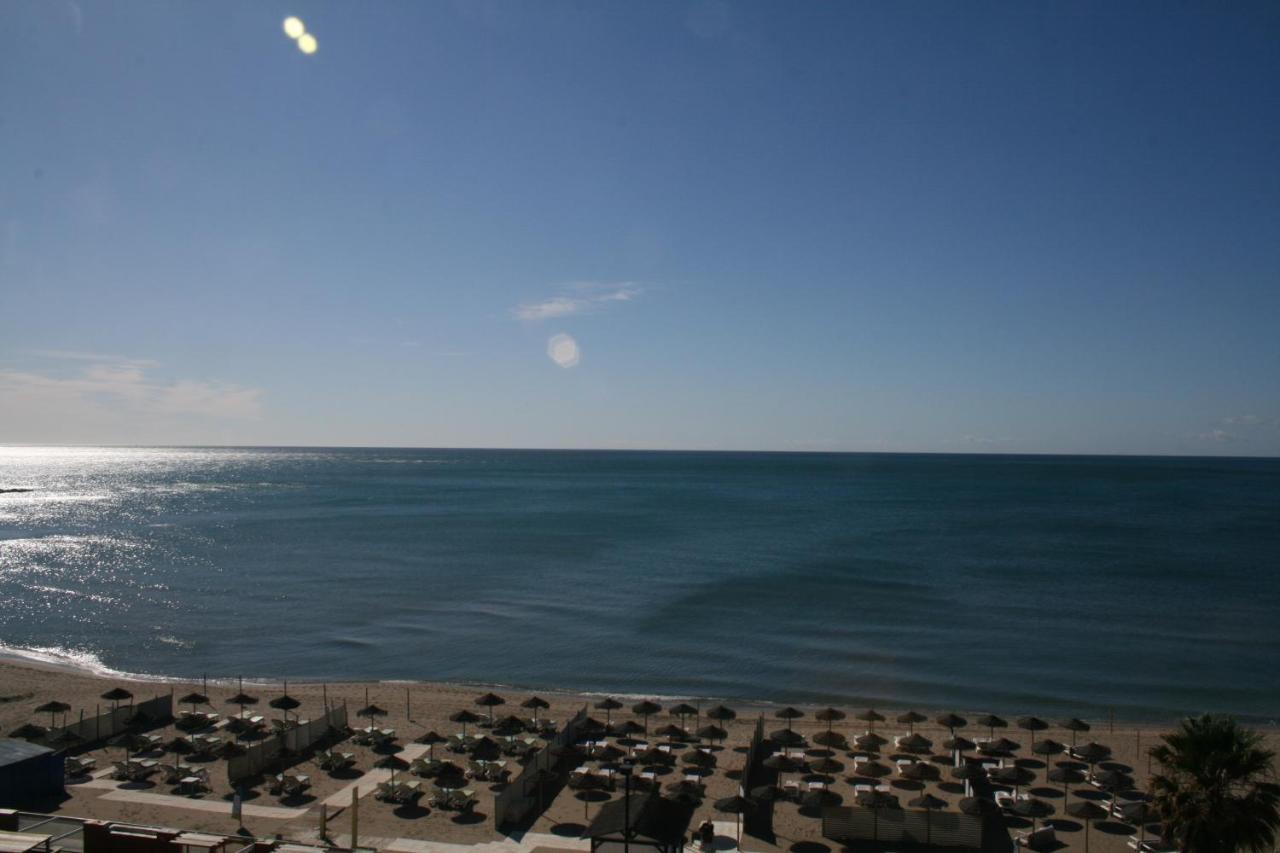 Apartamento En Primera Linea/Beachfront Apartment Fuengirola Exterior photo