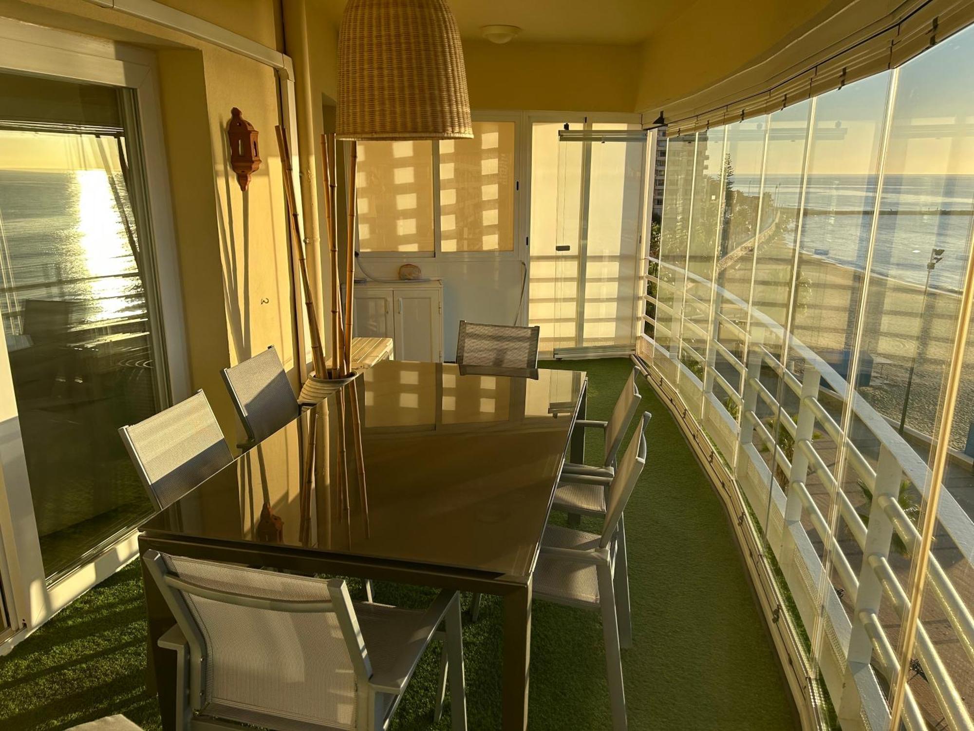 Apartamento En Primera Linea/Beachfront Apartment Fuengirola Exterior photo