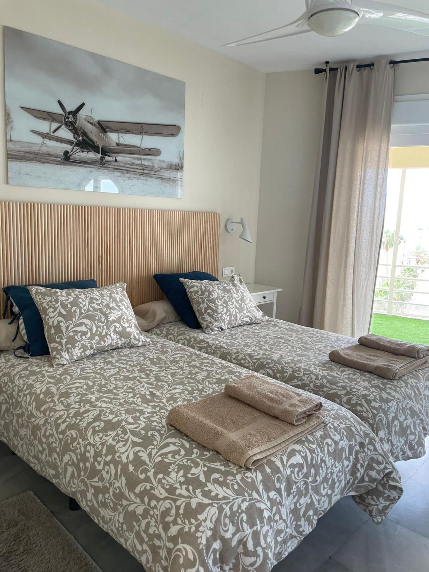 Apartamento En Primera Linea/Beachfront Apartment Fuengirola Exterior photo